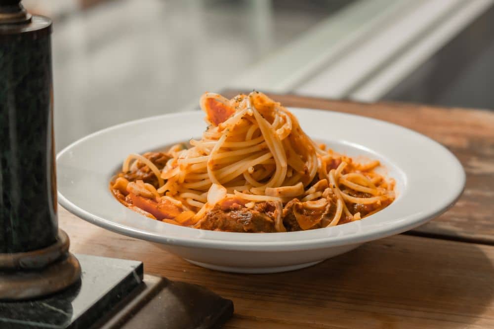Party-Service 4 Teller Spaghetti